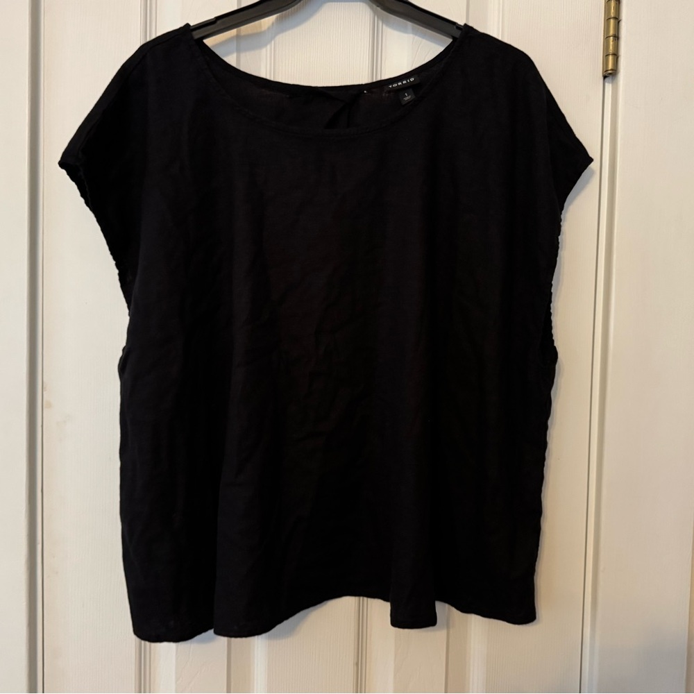 Torrid Black Open Back‎ Linen Blend Back Button Draped Top Sexy Size 1 (Plus 1X)
